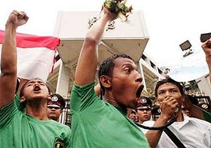indonesian protest in jakarta 090305 anger