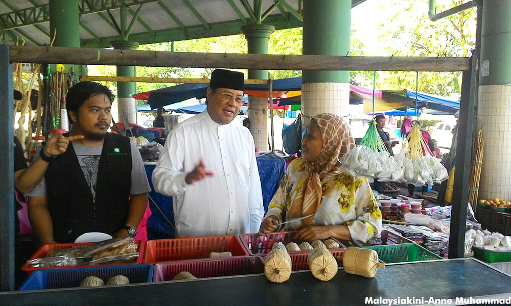 Ex-MB Khalid heats up election campaign for PAS in Bintulu