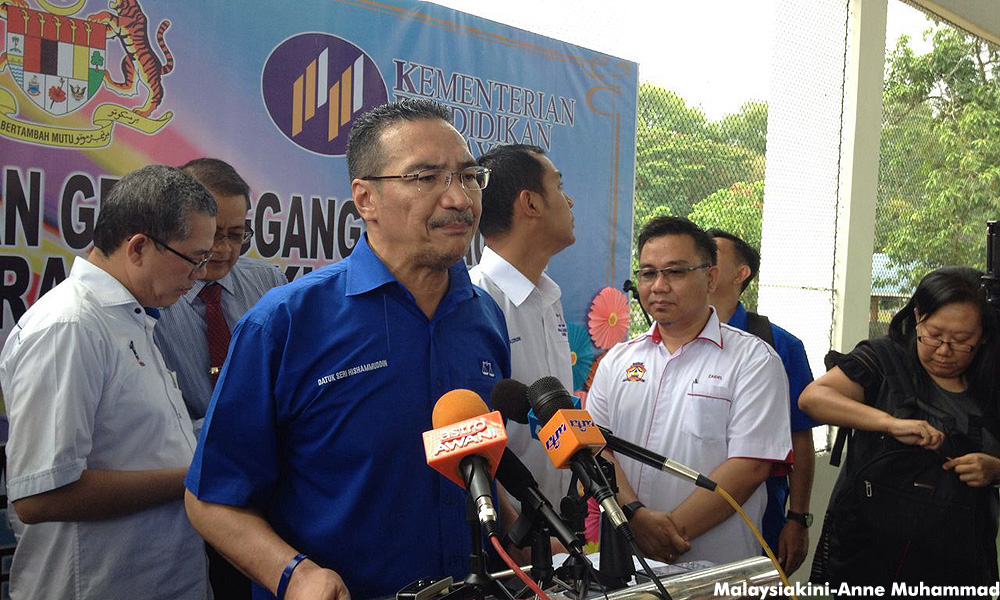 Only BN can defend peace we now enjoy, Hisham tells teachers