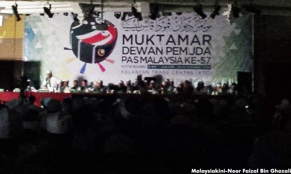 Muktamar Pemuda PAS 'bergelap'