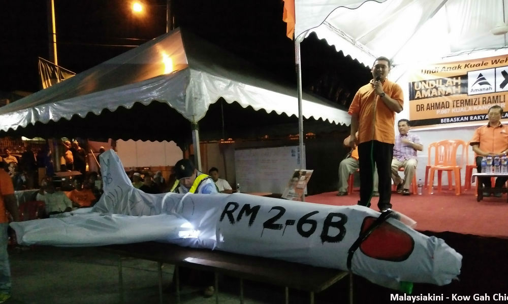 Rafizi: I want to debate Rosmah, not 'handbag-carrier' Rizal
