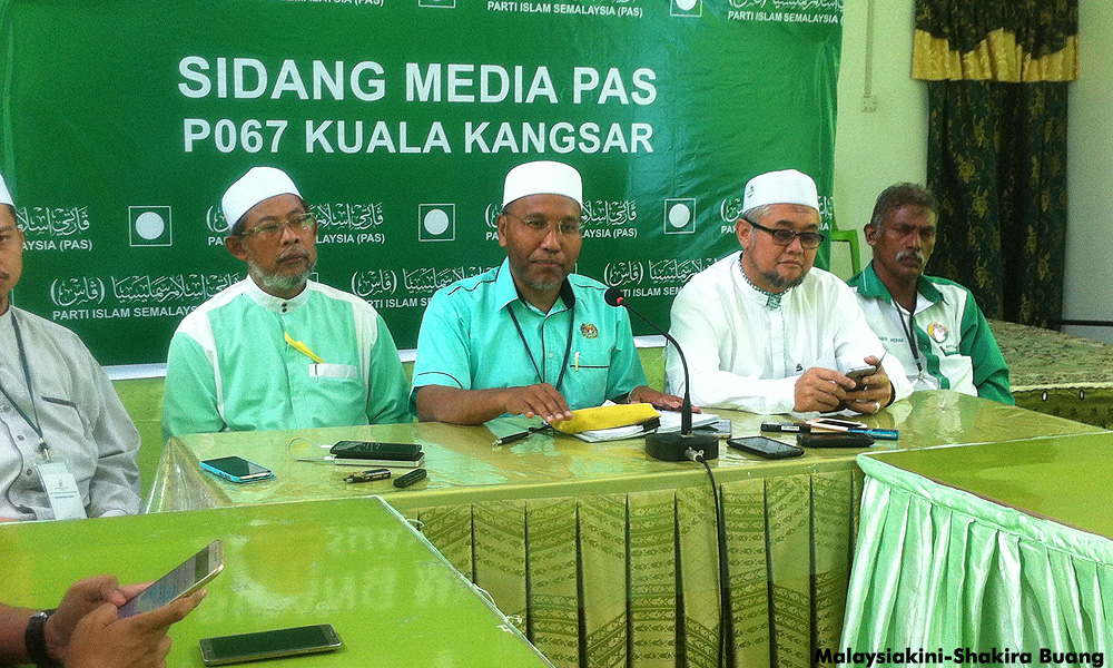 'PAS tak anti warna oren, takut nanti cat tak laku'