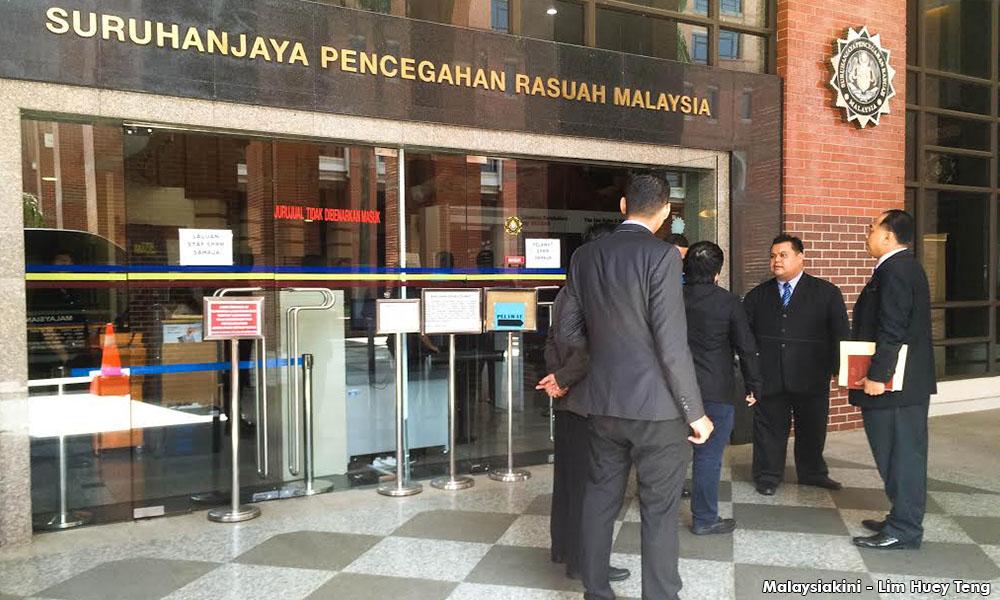 MACC arrests gov't officers with Datuk Seri, Datuk titles for graft