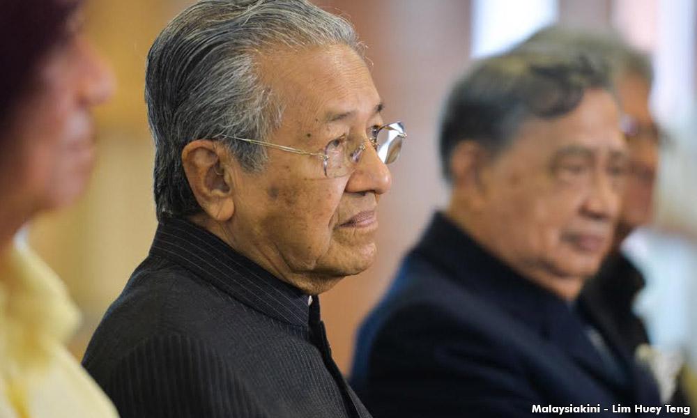 Kerajaan pencuri, penyangak dan perompak, kata Mahathir