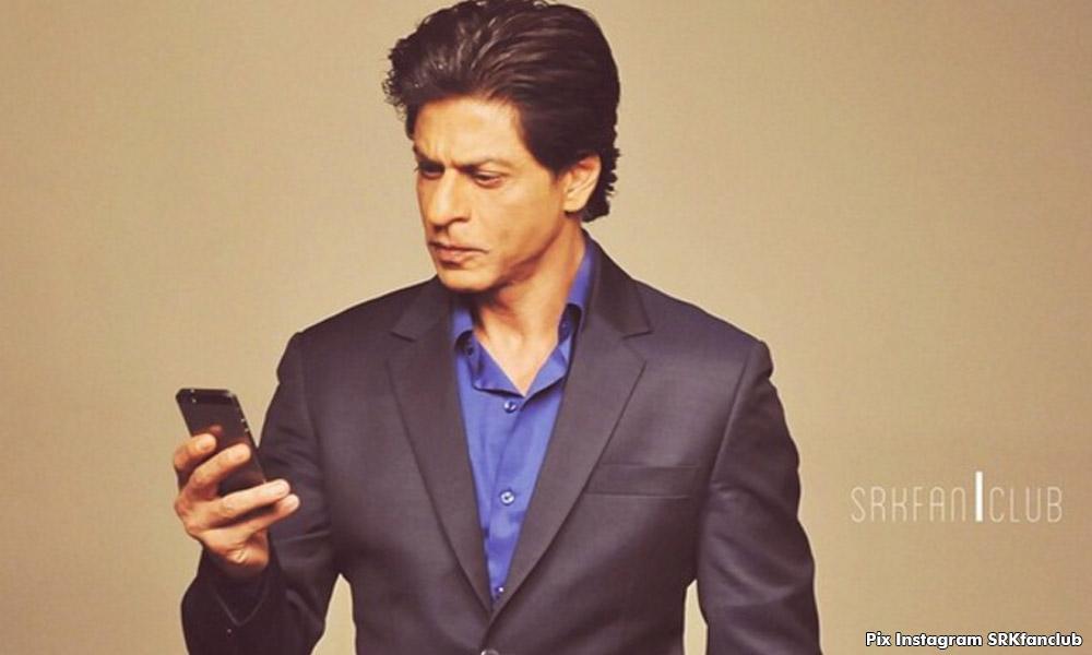 Bollywood star Shah Rukh Khan detained at US airport