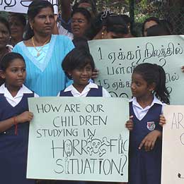 bukit jalil estate tamil school protest 231107 children