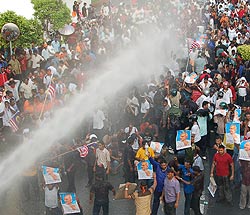 hindraf british petition rally 251107 gandhi's sprayed