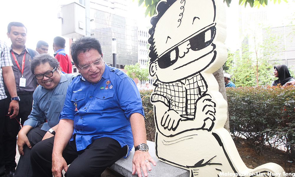 Ku Nan: Biarlah BERSATU dengan dunia dia