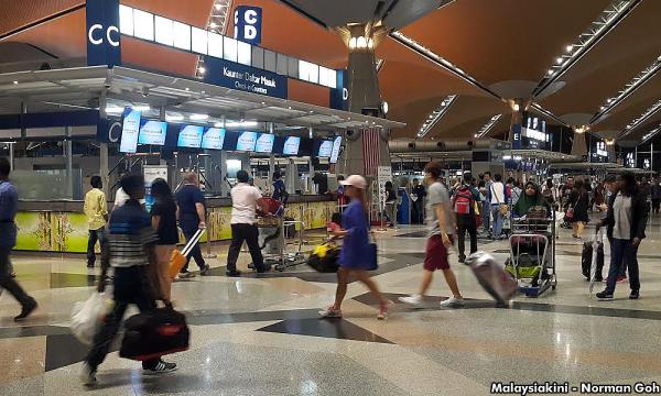 Free Parking For Those Waiting To Pick Up Passengers At Klia Klia2