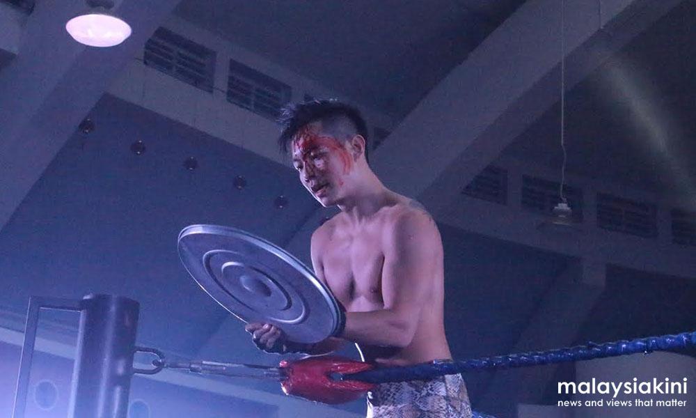 Aksi berdarah di gelanggang Wrestlecon 2016