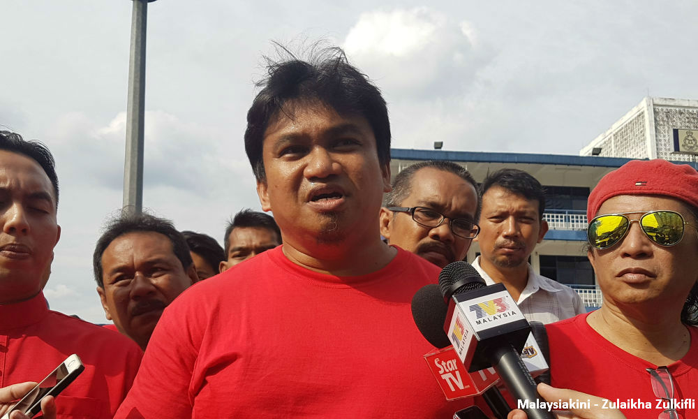 Red shirts lodge report against Bersih 5 for 'shaming M'sia'