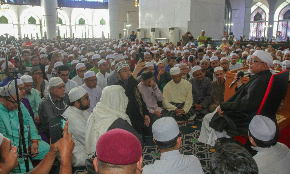 5,000 sertai solat jenazah ghaib untuk Dr Haron Din