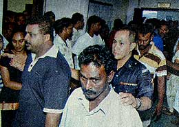 hindraf protestors court case 051207 crowded