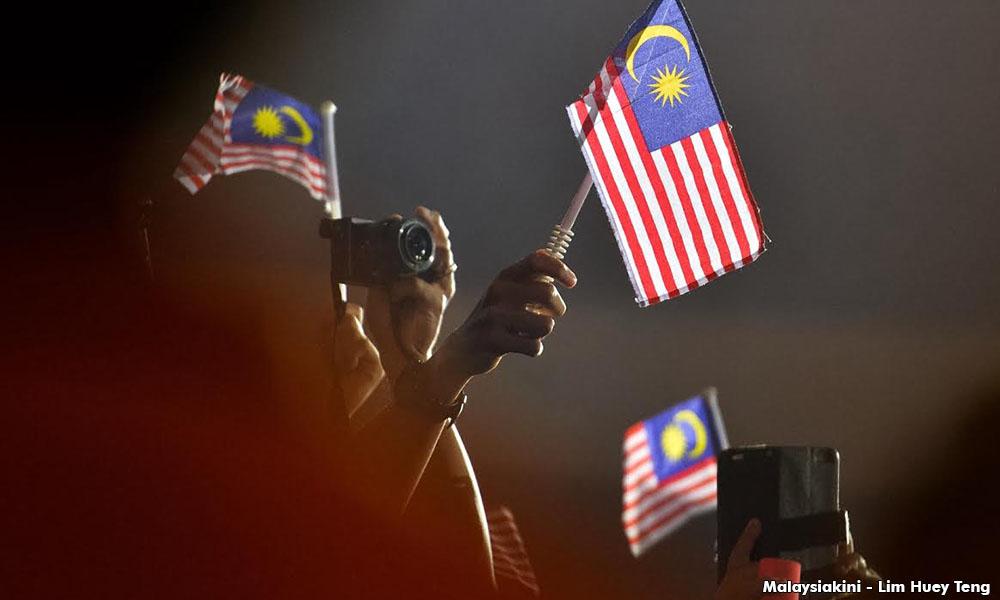 Membaca arus politik dengan tepat