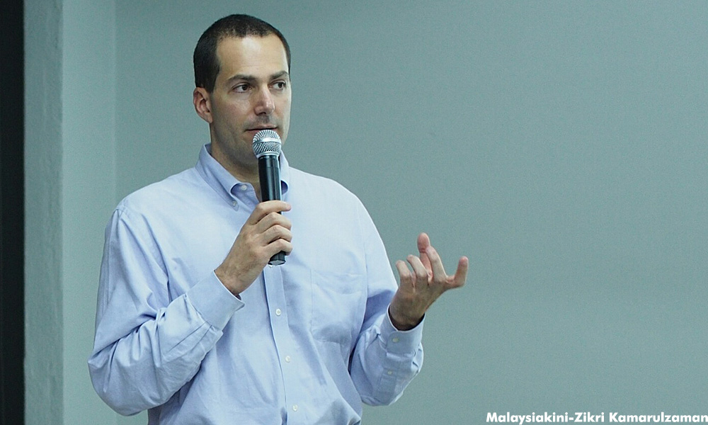 Rafizi's NGO ropes in ex-Obama aide to help win next GE