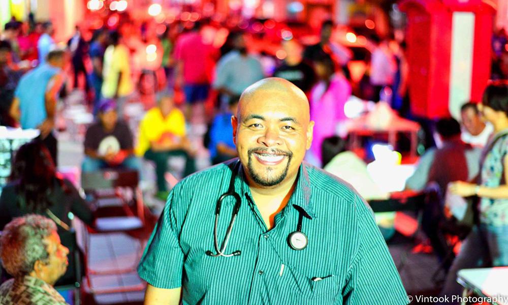 'Teddy Bear Doctor' who heals the homeless