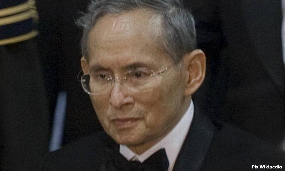Thai King Bhumibol, world's longest-reigning monarch, dies