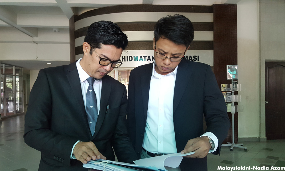 4 anggota Search disaman hampir setengah juta