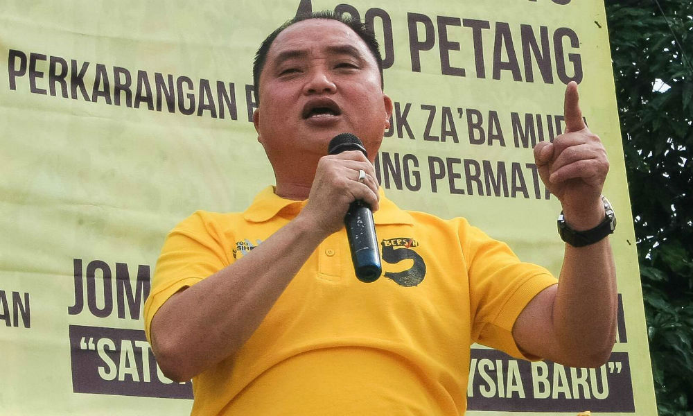 'Jamal doing community service because hotel threatened by high tide'