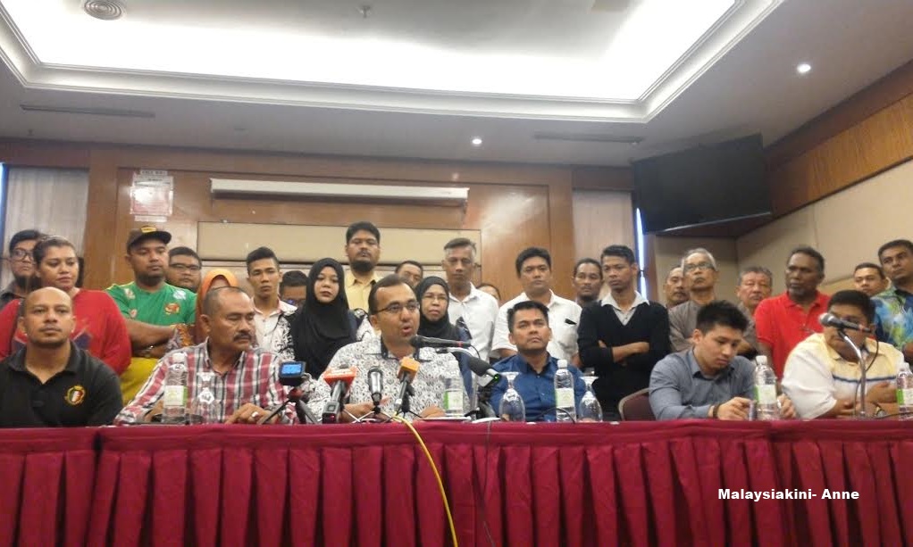 Disappointed with Najib, 30 grassroots leaders leave Umno