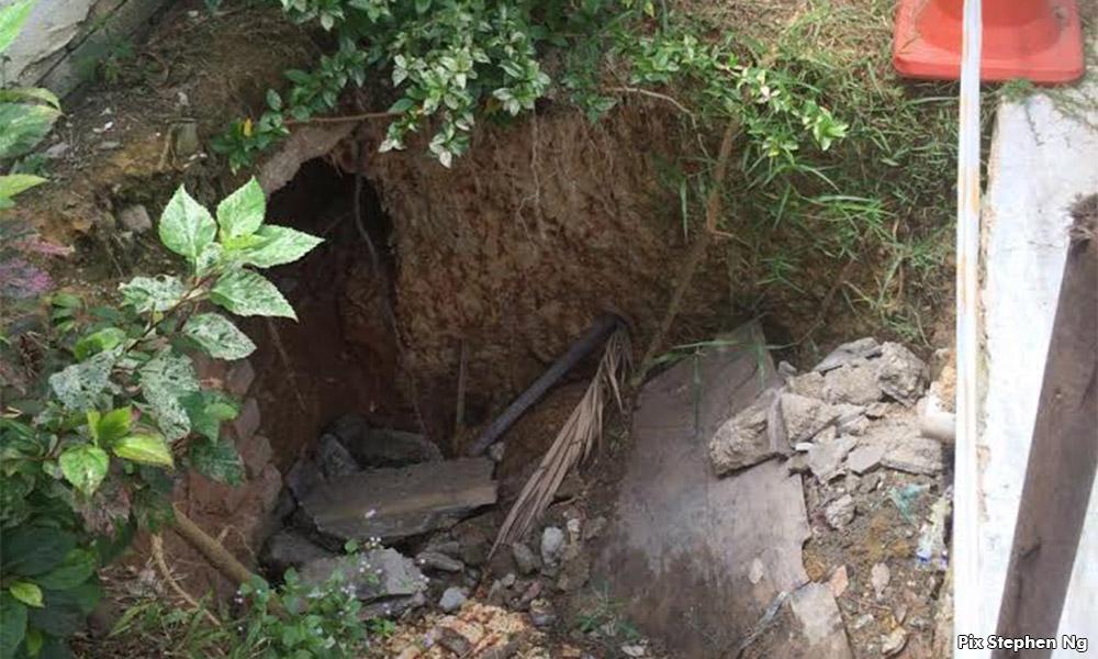Massive sinkhole devours Japanese street, no injuries