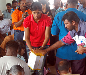 hindraf kamunting prayer 161207 donation