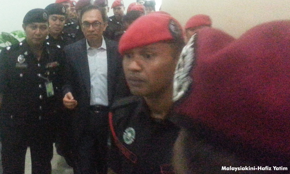 Mahkamah Tinggi Syariah tolak permohonan qazaf Anwar