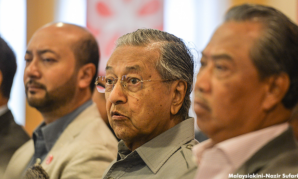 Dr M: Najib's China deals may threaten Malaysia's sovereignty