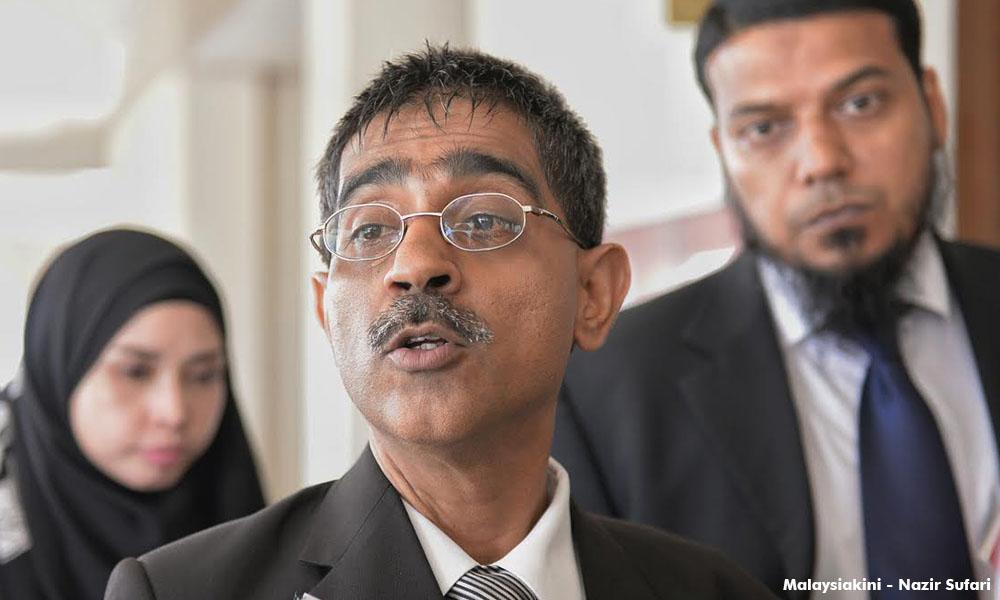 'Kecewa', 'berdosa': peguam Dr M tuntut penjelasan
