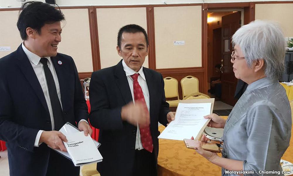 Muslim reps in Penang resign from committee on transgender issues