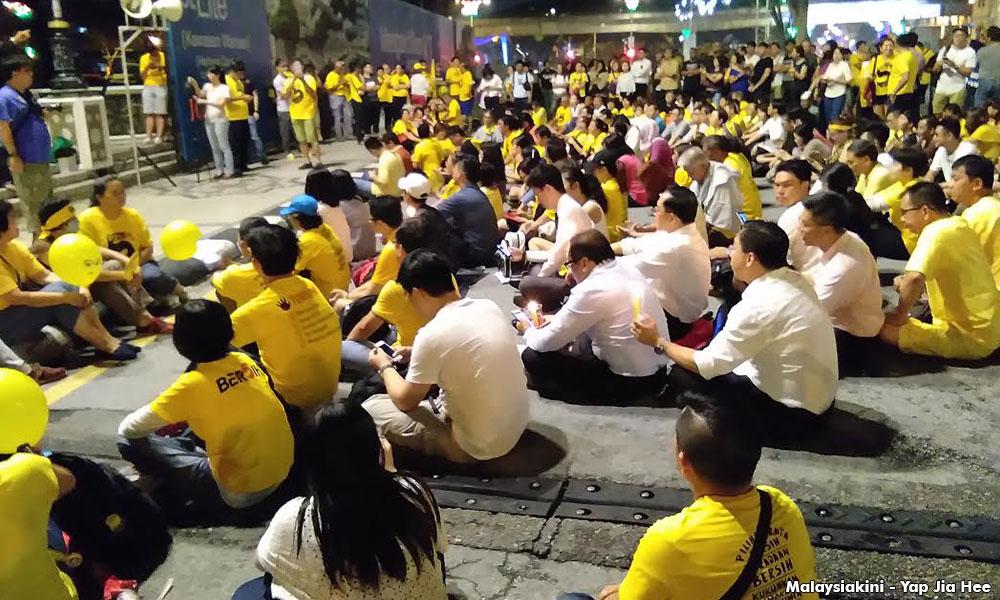 烛光会开场前惊见恶臭死鸡<br>净选盟批有心人士图搞破坏