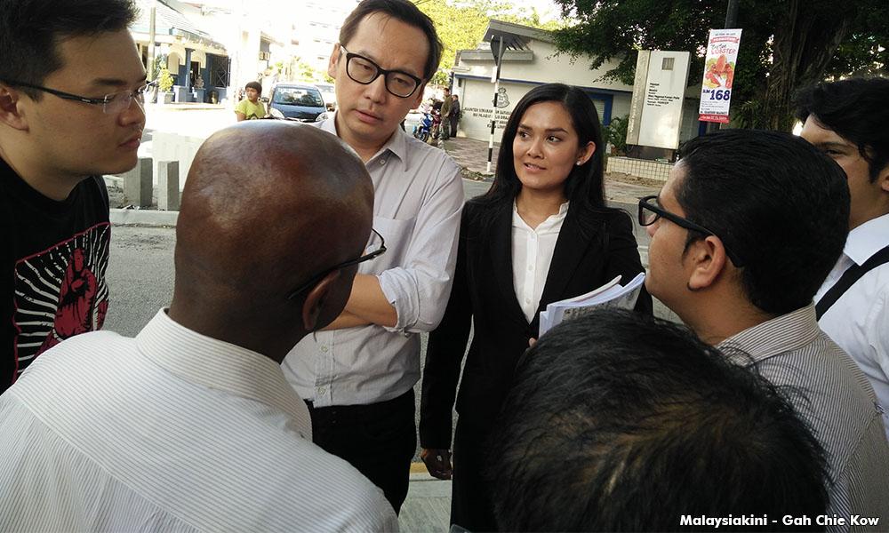 Cops summon activists, lawyer claims 'post-Umno AGM witch-hunt'