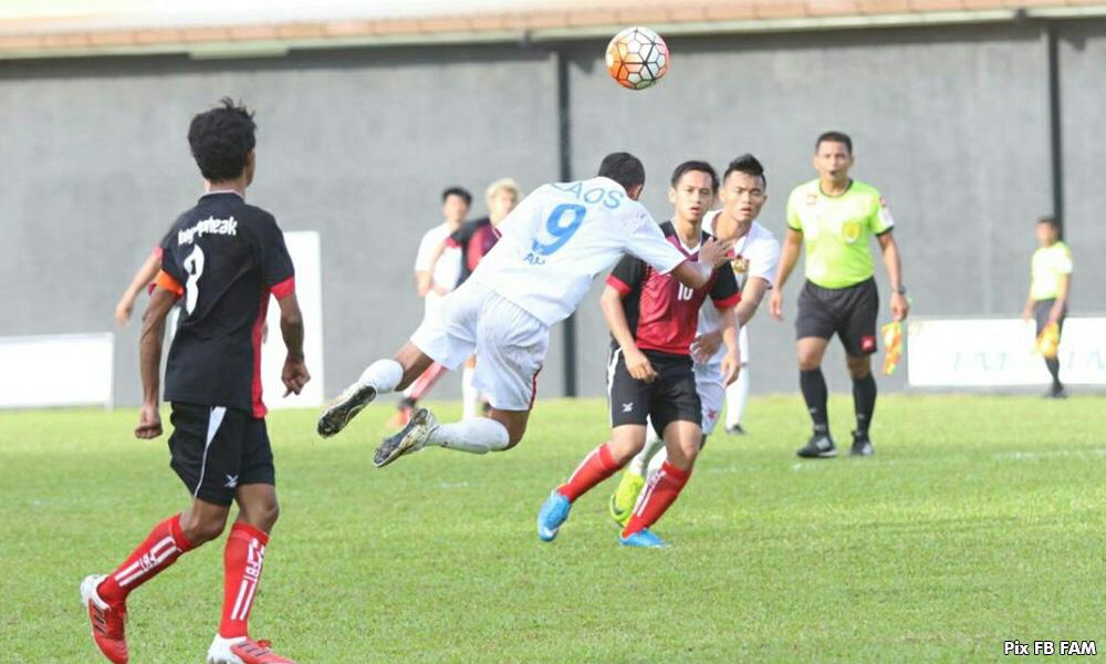 Najib hopes football associations will resolve financial problems
