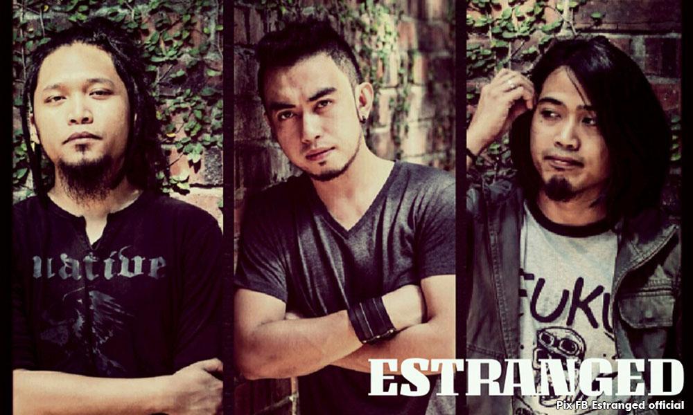 Estranged saman wanita RM100,000