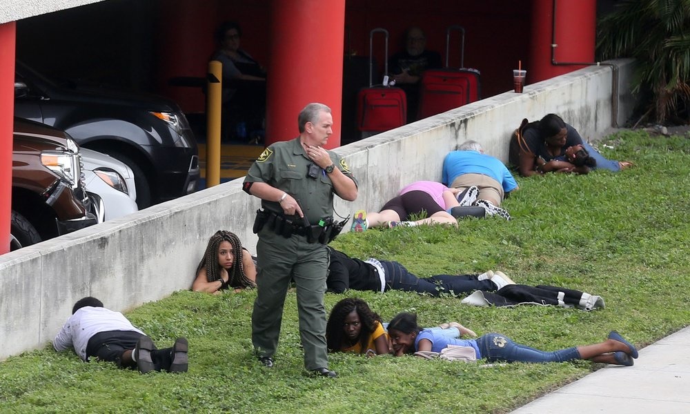 Gunman kills five, wounds eight at Ft Lauderdale airport
