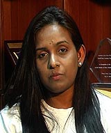 hindraf detainees wife vasan k vikneswary 220108 silent