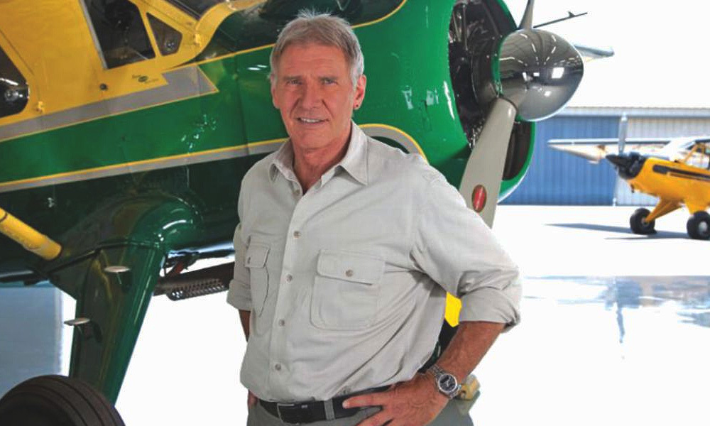 Pesawat dipandu Harrison Ford hampir terbabas