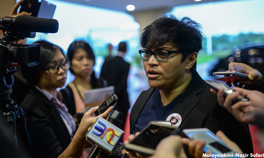 Azalina harap draf undang-undang berita palsu akan dibawa ke kabinet