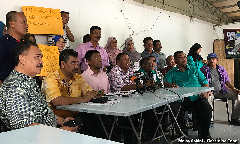 PPR residents reject Azmin's 'trespass' accusation