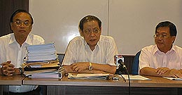 lim kit siang dap pc 130208 group