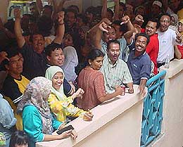 2004 election chaos in gombak 140208 displeased
