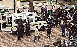 bersih istana negara memo 150208 masjid negara police station