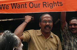 hindraf march of roses parliament 160208 defiants
