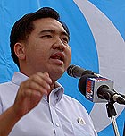anwar ceramah in rembau 150208 anthony loke