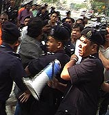 hindraf march of roses parliament 160208 arrest