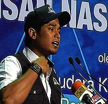 khairy jamaluddin kpg kerinchi sedia gempur 200208 fiery