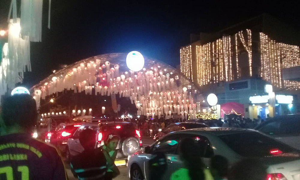 Raya Wesak di negara Buddha