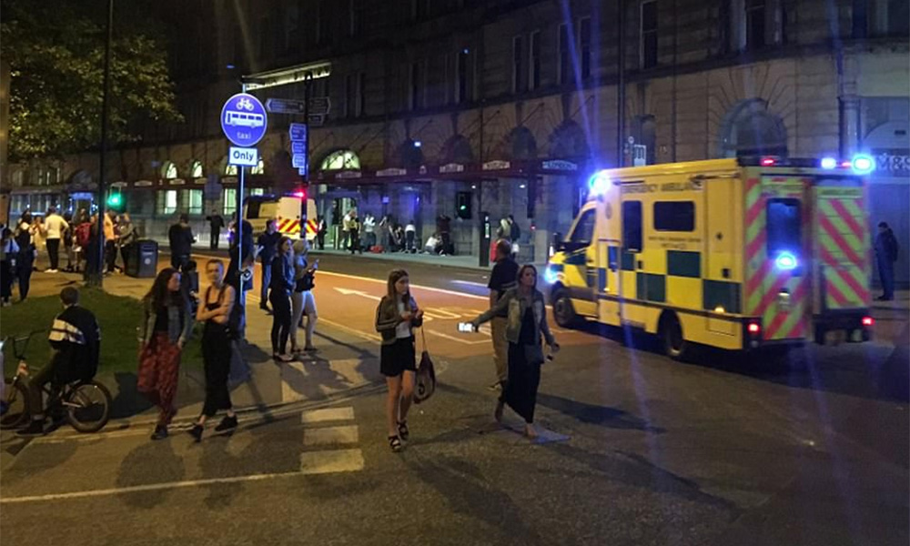 Homeless 'hero' jailed for stealing from Manchester attack victims