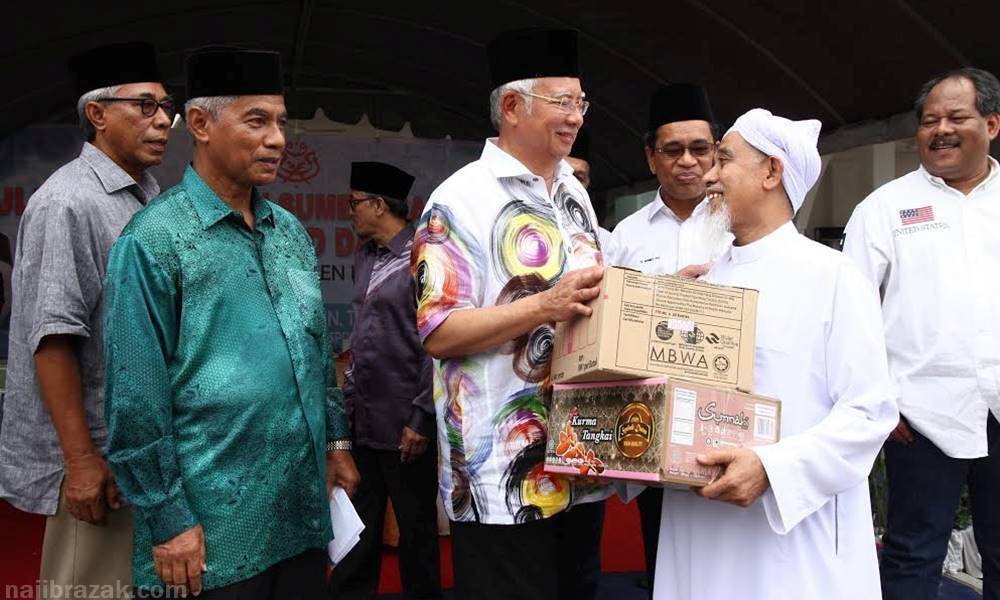 Banyakkan bersedekah, nasihat Najib