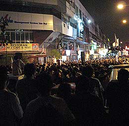 ss2 dap pj ceramah 260208 massive crowd